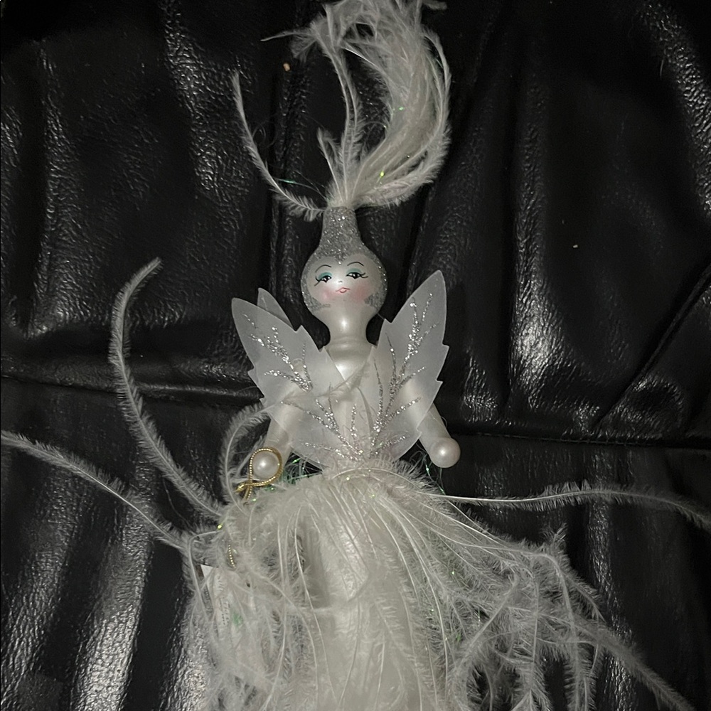 De Carlini Elegant White and Silver Angel Ornament